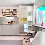 Cozy At Park Near City-center +netflix +wifi 公寓 华沙