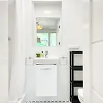 Cozy At Park Near City-center +netflix +wifi 公寓 *