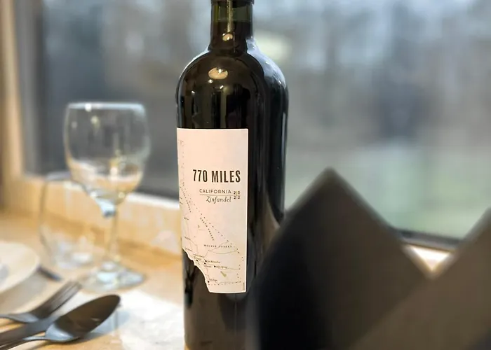 Cozy At Park Near City-center +netflix +wifi *