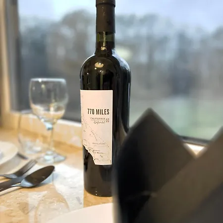 Cozy At Park Near City-center +netflix +wifi *