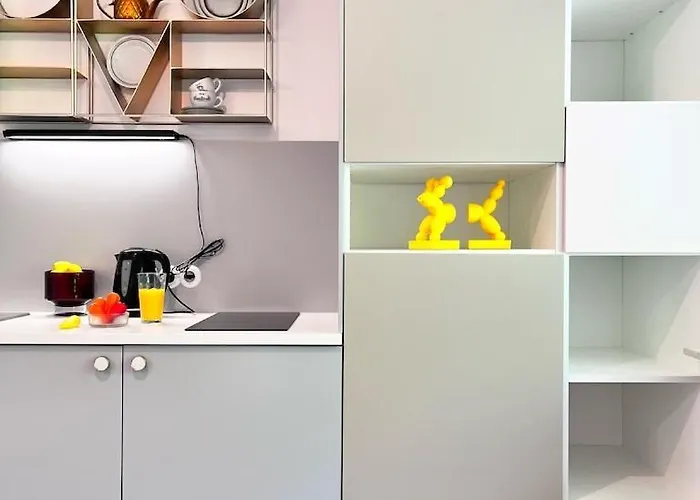 Cozy At Park Near City-center +netflix +wifi Апартаменты