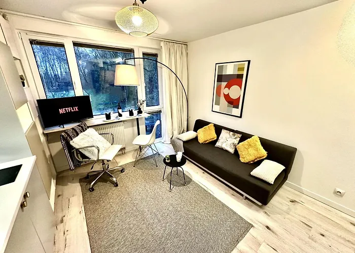 Апартаменты Cozy At Park Near City-center +netflix +wifi Варшава