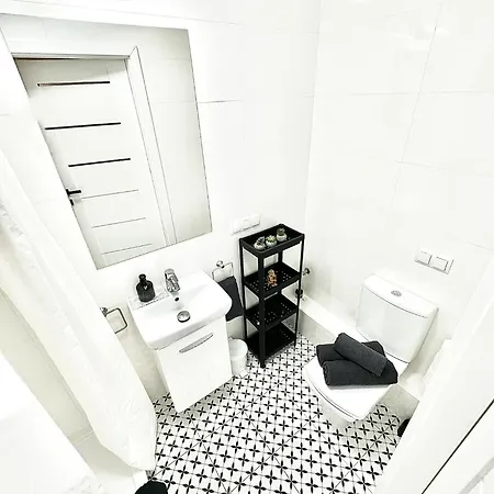 Cozy At Park Near City-center +netflix +wifi Apartamento *